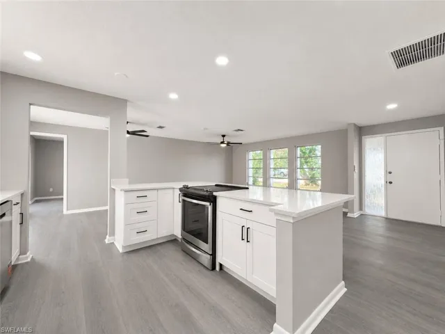 1815 Se 15th Ter, Cape Coral, Florida 33990