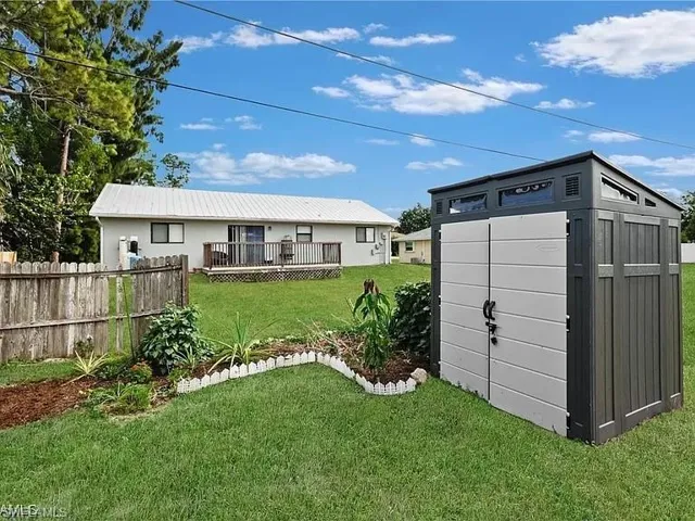 Nice Shed to hold lawn equipment.