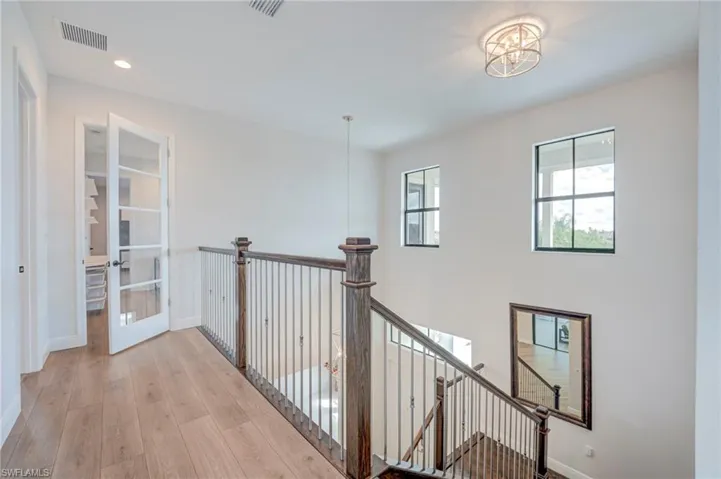 2nd Floor Landing