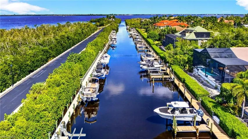 15600 Catalpa Cove Dr, Fort Myers, Florida 33908