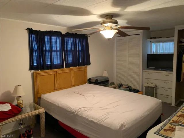104  Coachlight  LN, North Fort Myers, FL 33917