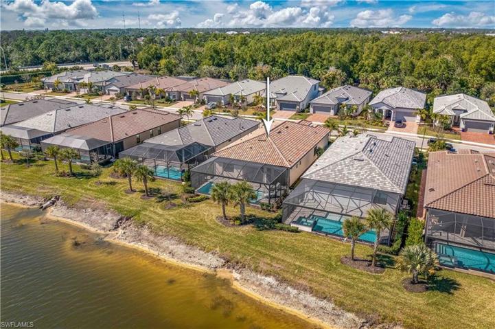 6830 Greenbriar CT, NAPLES FL 34114