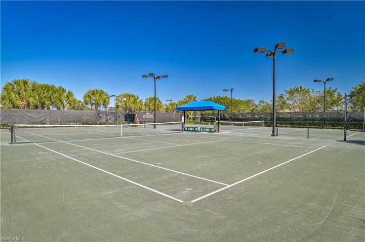 6830 Greenbriar CT, NAPLES FL 34114