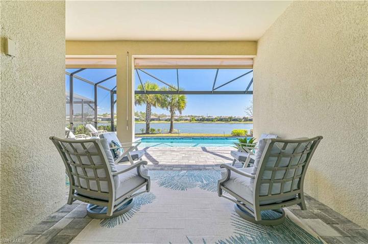 6830 Greenbriar CT, NAPLES FL 34114