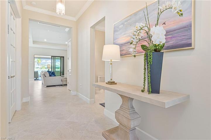 6830 Greenbriar CT, NAPLES FL 34114