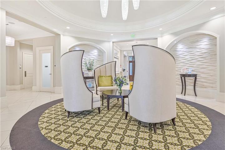 6830 Greenbriar CT, NAPLES FL 34114