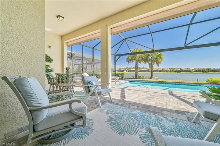 6830 Greenbriar CT, NAPLES FL 34114