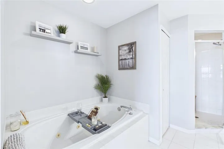 Primary Soaker tub Jacuzzi