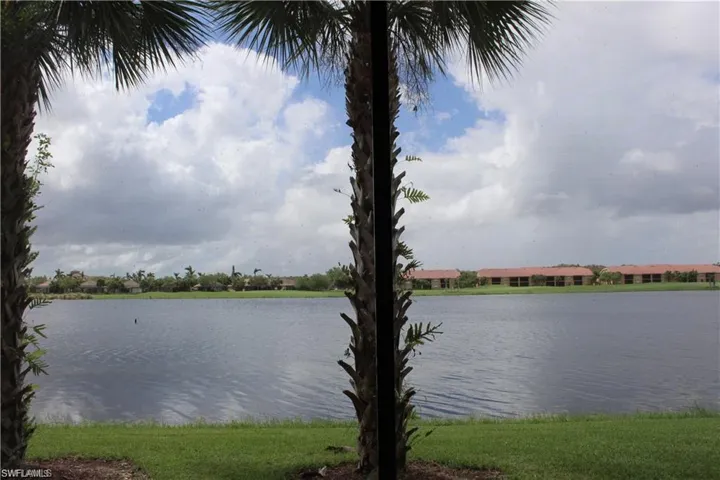 10474 Smokehouse Bay Dr 102, Naples, Florida 34120