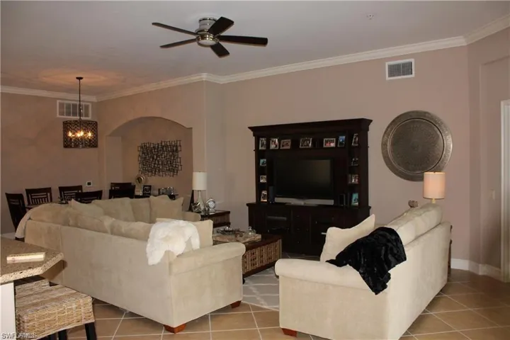 10474 Smokehouse Bay Dr 102, Naples, Florida 34120