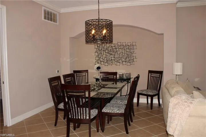 10474 Smokehouse Bay Dr 102, Naples, Florida 34120
