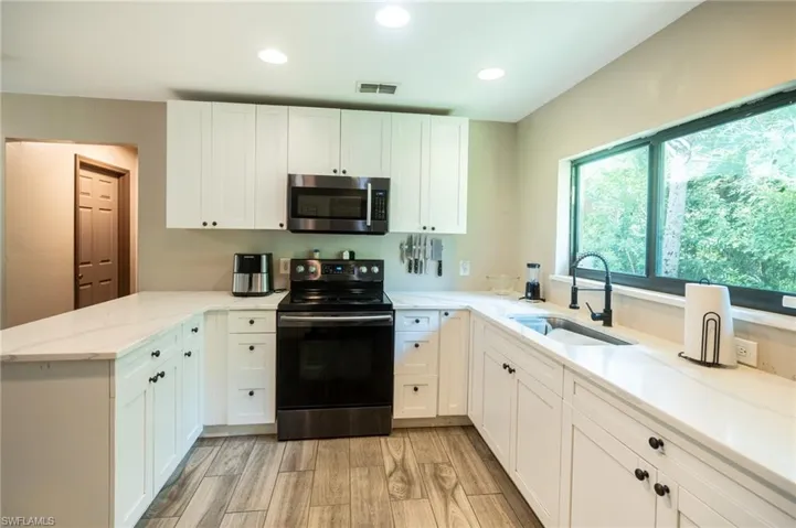 2931 18th Ave Ne, Naples, Florida 34120