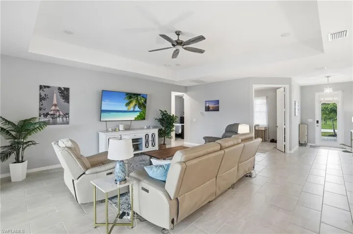 2704 Sw 15th Ave, Cape Coral, Florida 33914