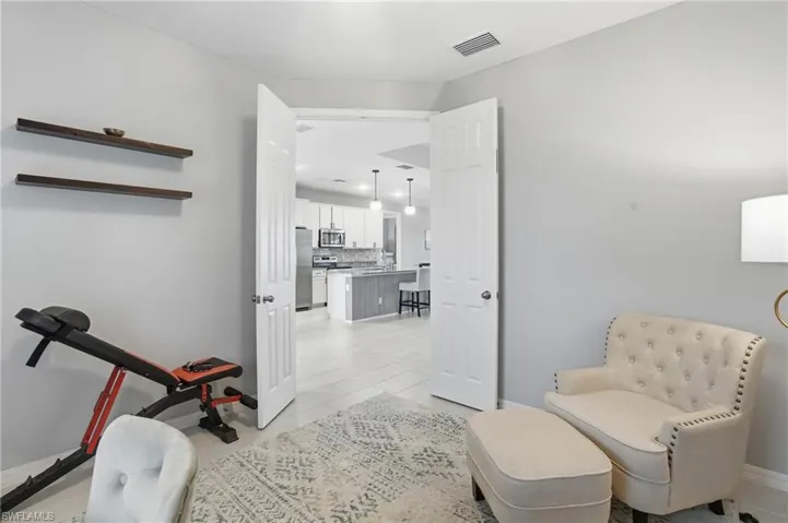 2704 Sw 15th Ave, Cape Coral, Florida 33914