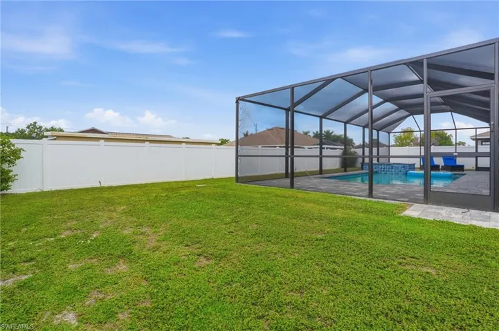 2704 Sw 15th Ave, Cape Coral, Florida 33914