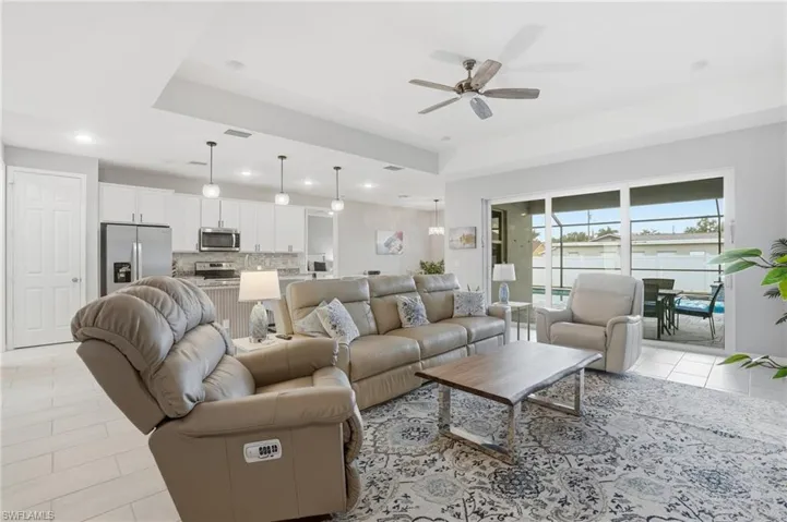 2704 Sw 15th Ave, Cape Coral, Florida 33914