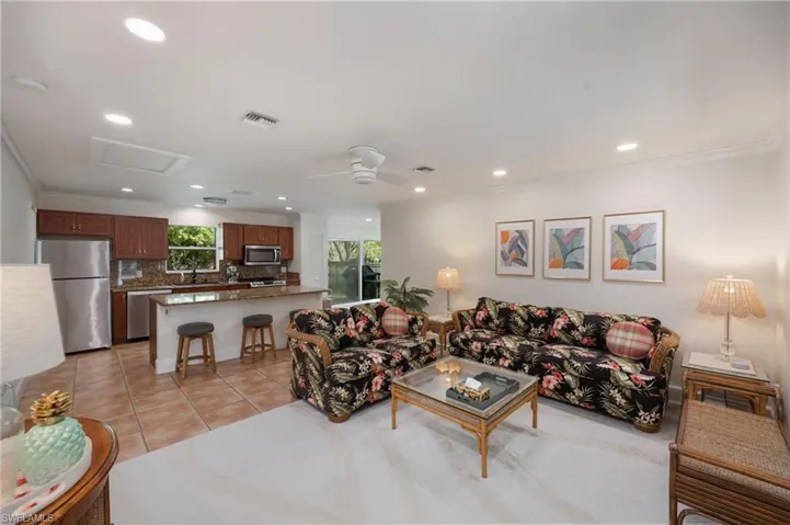 5179  Sycamore  DR, Naples, FL 34119