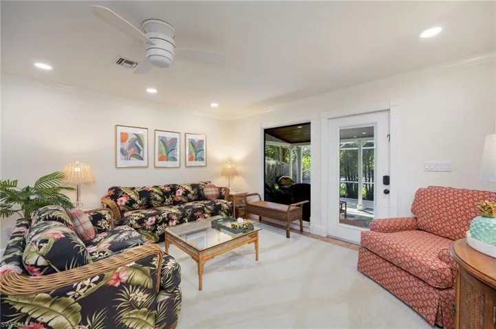 5179  Sycamore  DR, Naples, FL 34119