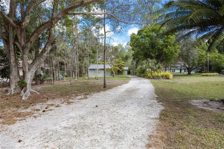 5179  Sycamore  DR, Naples, FL 34119