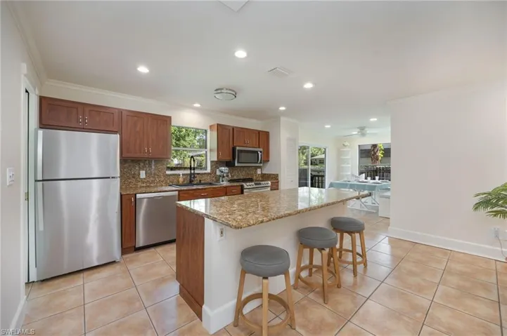 5179  Sycamore  DR, Naples, FL 34119