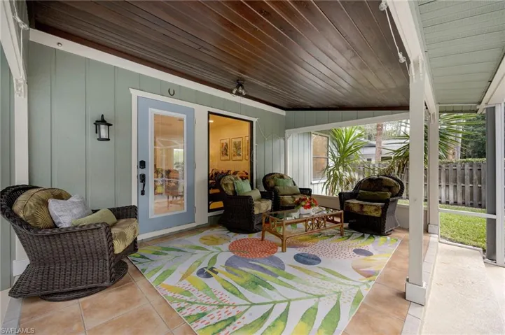 5179  Sycamore  DR, Naples, FL 34119