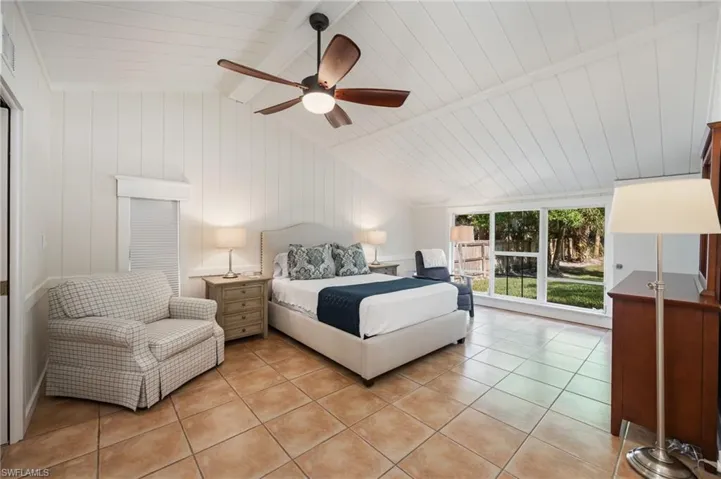 5179  Sycamore  DR, Naples, FL 34119