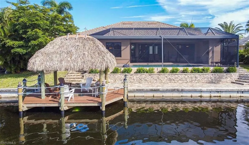 Tiki Hut