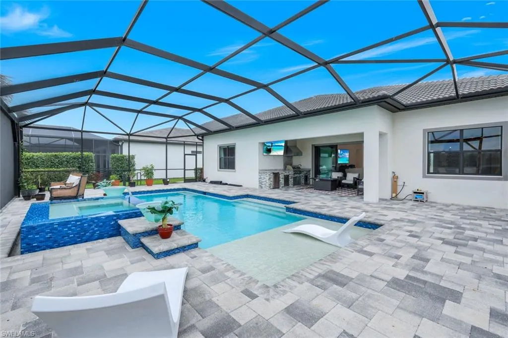 19009 Aqua Shore DR, Fort Myers, FL 33913,225026907