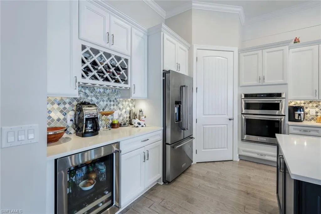 19009 Aqua Shore DR, Fort Myers, FL 33913,225026907