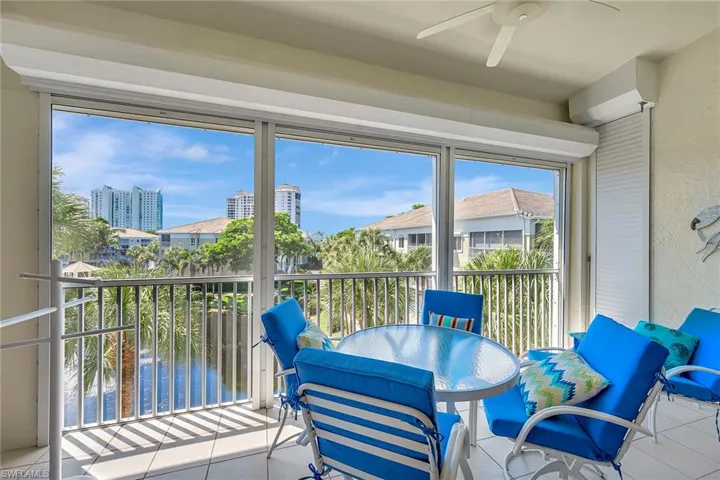 7654  Pebble Creek  CIR, Naples, FL 34108