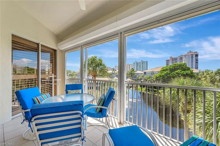 7654  Pebble Creek  CIR, Naples, FL 34108