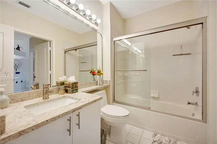 7654  Pebble Creek  CIR, Naples, FL 34108