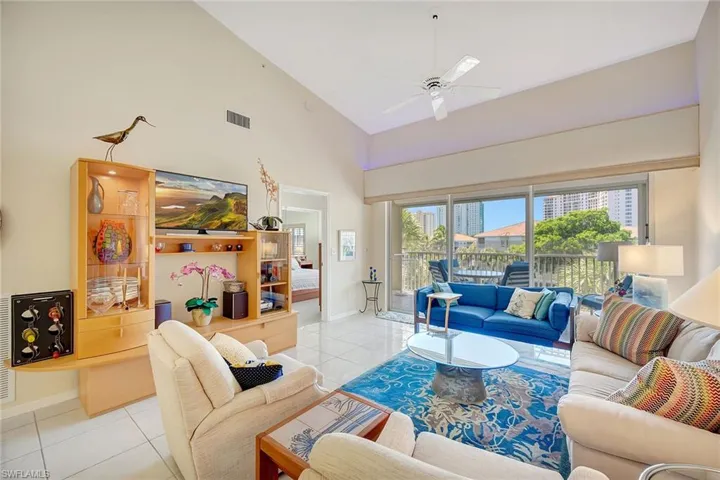 7654  Pebble Creek  CIR, Naples, FL 34108