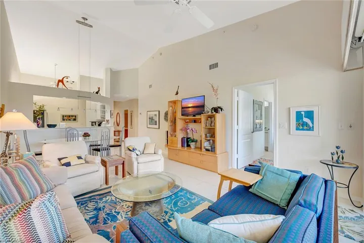 7654  Pebble Creek  CIR, Naples, FL 34108
