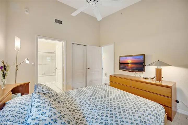 7654  Pebble Creek  CIR, Naples, FL 34108