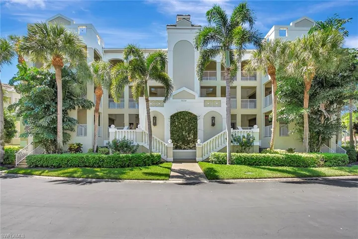 7654  Pebble Creek  CIR, Naples, FL 34108