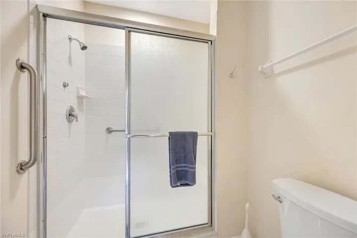 7654  Pebble Creek  CIR, Naples, FL 34108