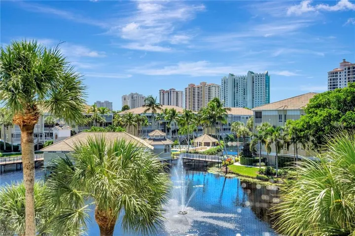 7654  Pebble Creek  CIR, Naples, FL 34108
