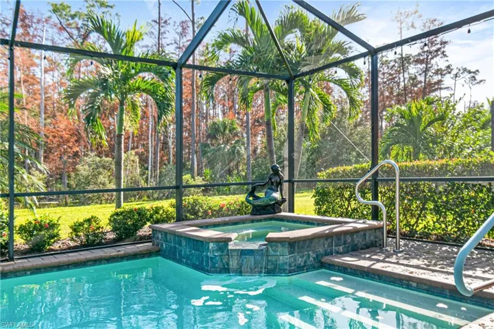 BEAUTIFUL & PRIVATE! THIS IS TRULY PARADISE! PLUS THE BEAUTIFUL MERMAID FIGURINE STAYS WITH THE HOME!