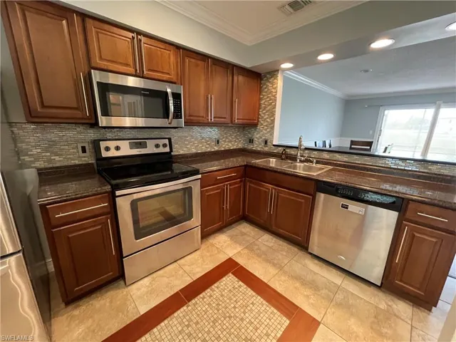 25486 Cockleshell Dr 806, Bonita Springs, Florida 34135