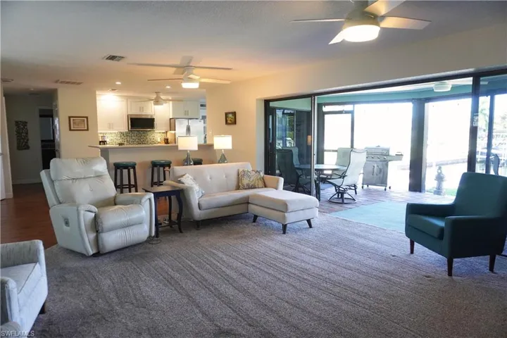 Spacious living area - Wonderful water views