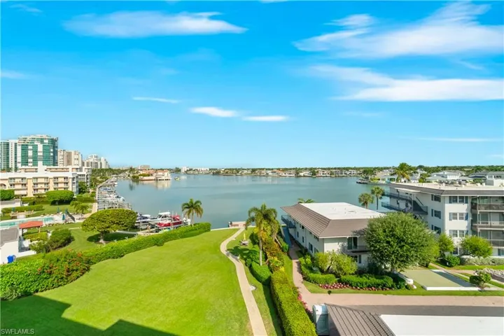 3420 Gulf Shore Blvd N 63, Naples, Florida 34103