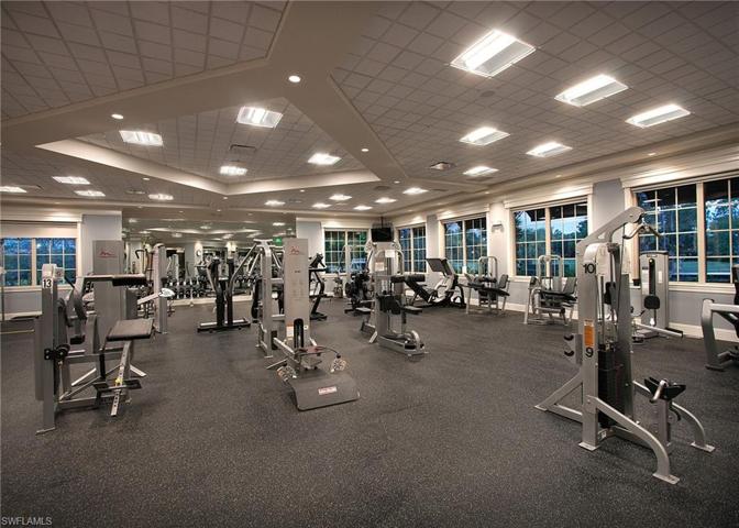 9113 Michael CIR # 702, NAPLES FL 34113
