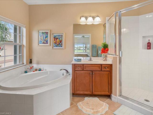 9113 Michael CIR # 702, NAPLES FL 34113