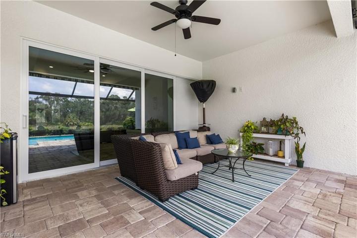 Lanai sitting area