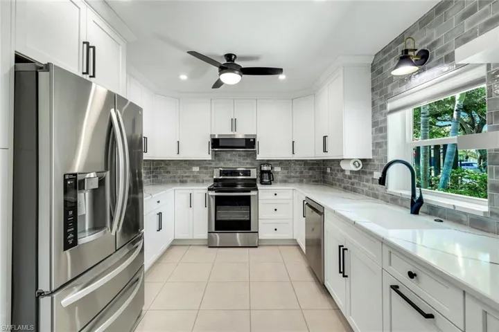 New Updated Kitchen.  Three (3) Lazy Susan Cabinets....Appliances - Everything New or Almost New.....