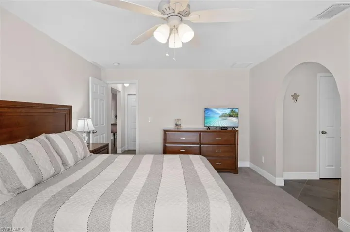 928 Sw 52nd St, Cape Coral, Florida 33914