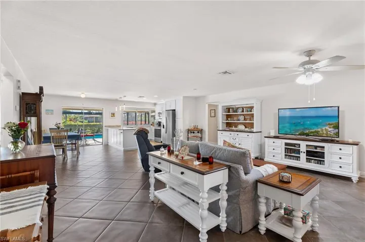 928 Sw 52nd St, Cape Coral, Florida 33914