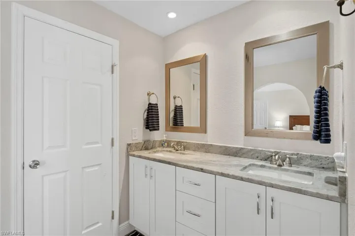928 Sw 52nd St, Cape Coral, Florida 33914