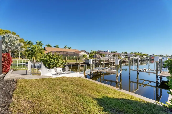 928 Sw 52nd St, Cape Coral, Florida 33914